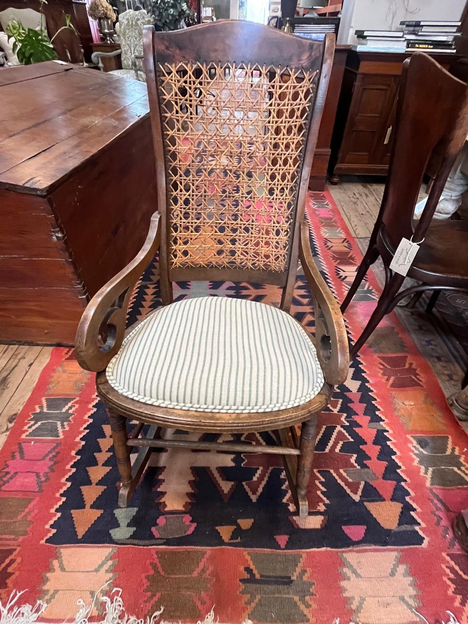 Vintage Colonial-Style Mahogany Rocking Chair With Upholstered Seat